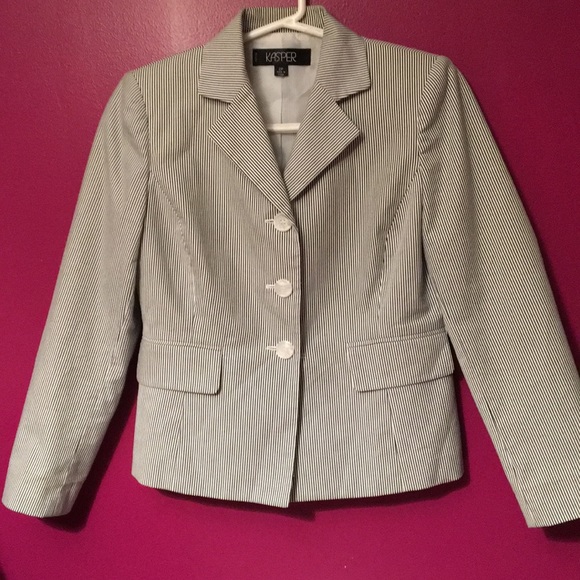 Kasper Jackets & Blazers - KASPER pinstripe lined blazer fake pockets 2P NWOT